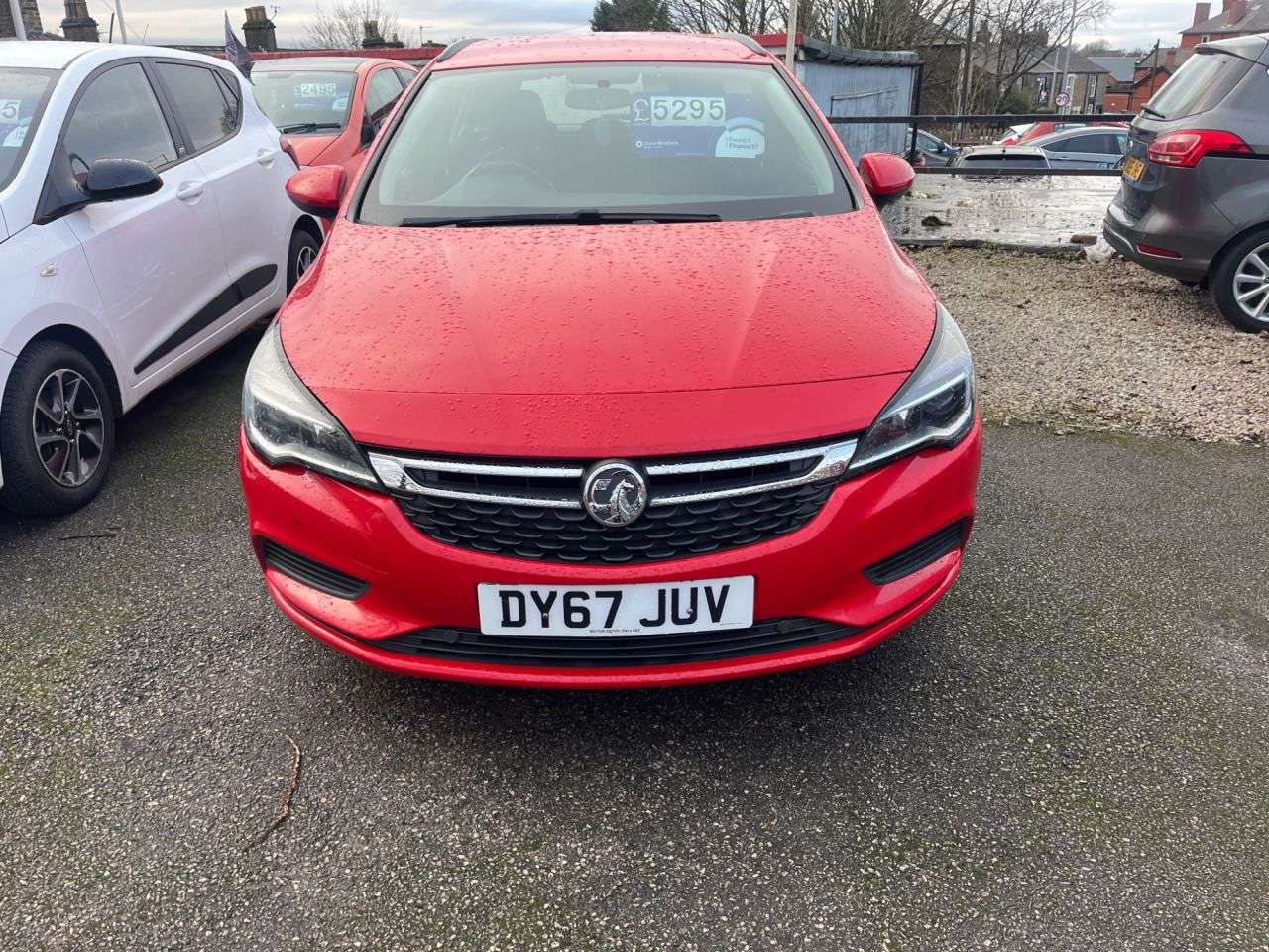 A 2017 VAUXHALL ASTRA 1.4i Tech Line Nav Sports Tourer 5dr Petrol Manual Euro 6 (100 ps) A 2017 VAUXHALL ASTRA 1.4i Tech Line Nav Sports Tourer 5dr Petrol Manual Euro 6 (100 ps)
