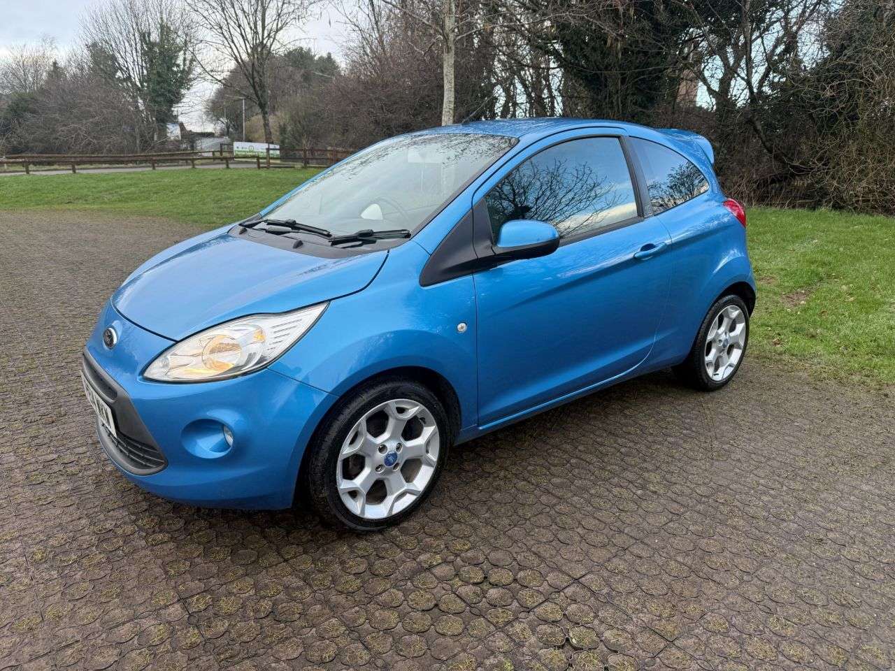 A 2014 FORD KA 1.2 Zetec Hatchback 3dr Petrol Manual Euro 6 (s/s) (69 ps) A 2014 FORD KA 1.2 Zetec Hatchback 3dr Petrol Manual Euro 6 (s/s) (69 ps)