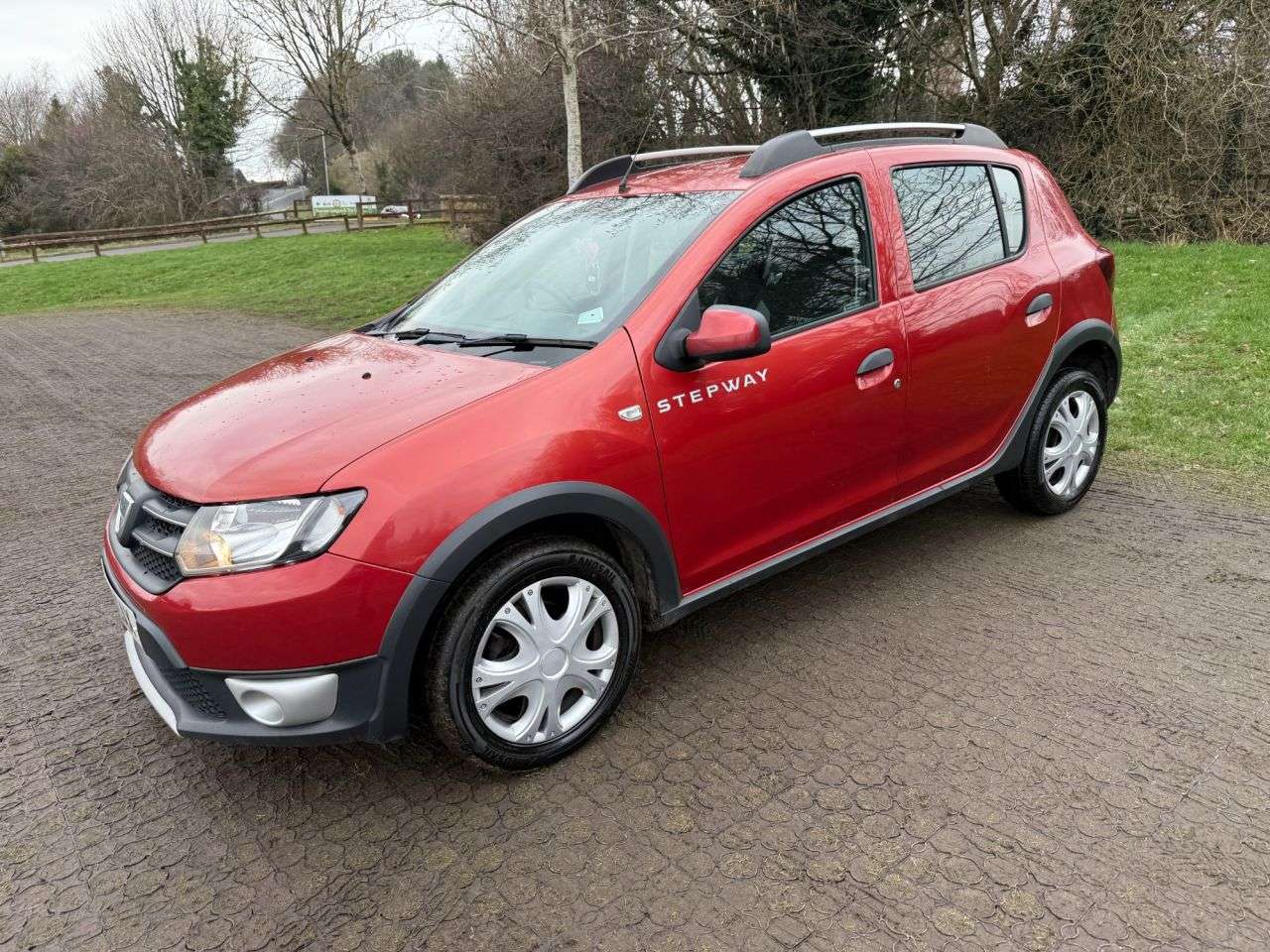 A 2015 DACIA SANDERO STEPWAY 1.5 dCi Laureate Hatchback 5dr Diesel Manual Euro 5 (90 ps) A 2015 DACIA SANDERO STEPWAY 1.5 dCi Laureate Hatchback 5dr Diesel Manual Euro 5 (90 ps)