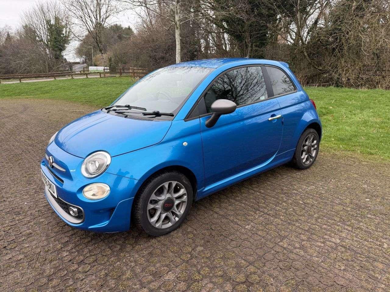 A 2016 FIAT 500 1.2 S Hatchback 3dr Petrol Manual Euro 6 (s/s) (69 bhp) 2 Keys, Service His A 2016 FIAT 500 1.2 S Hatchback 3dr Petrol Manual Euro 6 (s/s) (69 bhp) 2 Keys, Service His