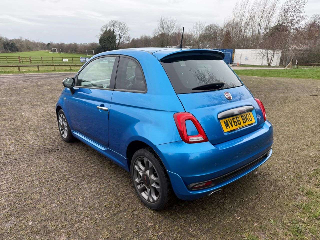 A 2016 FIAT 500 1.2 S Hatchback 3dr Petrol Manual Euro 6 (s/s) (69 bhp) 2 Keys, Service His A 2016 FIAT 500 1.2 S Hatchback 3dr Petrol Manual Euro 6 (s/s) (69 bhp) 2 Keys, Service His