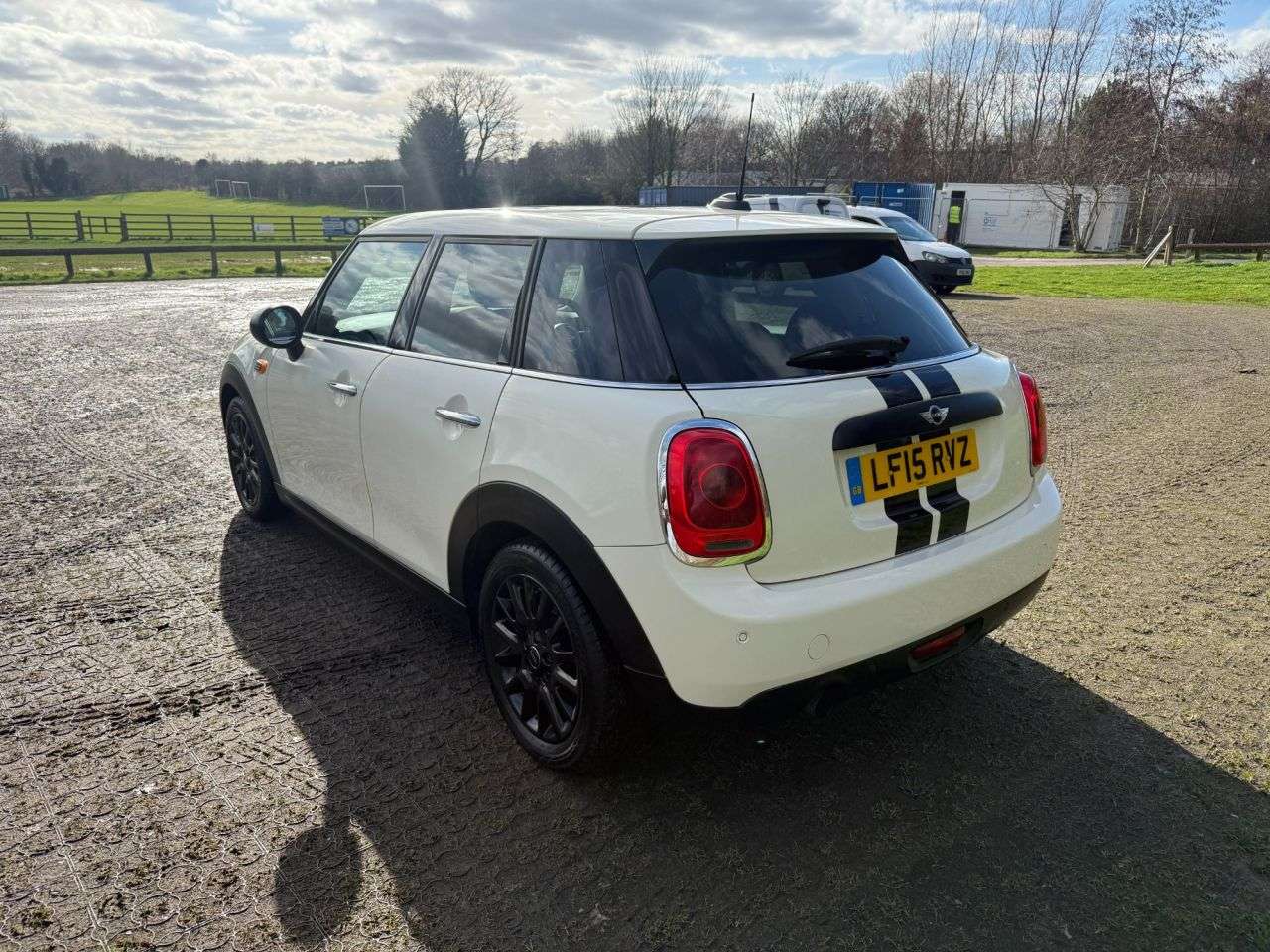 A 2015 MINI HATCH 1.2 One Hatchback 5dr Petrol Auto Euro 6 (s/s) (102 ps) Full Service Histor A 2015 MINI HATCH 1.2 One Hatchback 5dr Petrol Auto Euro 6 (s/s) (102 ps) Full Service Histor