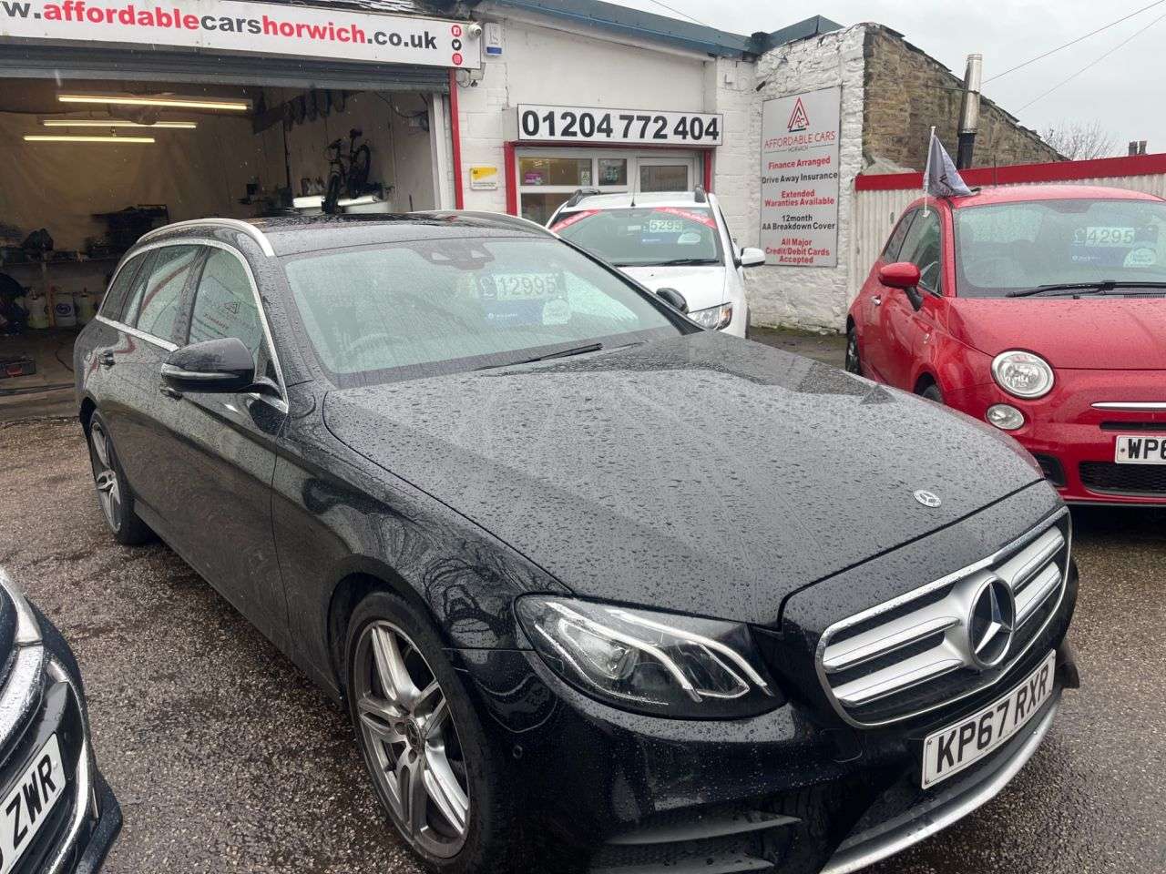 A 2017 MERCEDES-BENZ E-CLASS 2.0 E220d AMG Line Estate 5dr Diesel G-Tronic+ Euro 6 (s/s) (194 ps) A 2017 MERCEDES-BENZ E-CLASS 2.0 E220d AMG Line Estate 5dr Diesel G-Tronic+ Euro 6 (s/s) (194 ps)