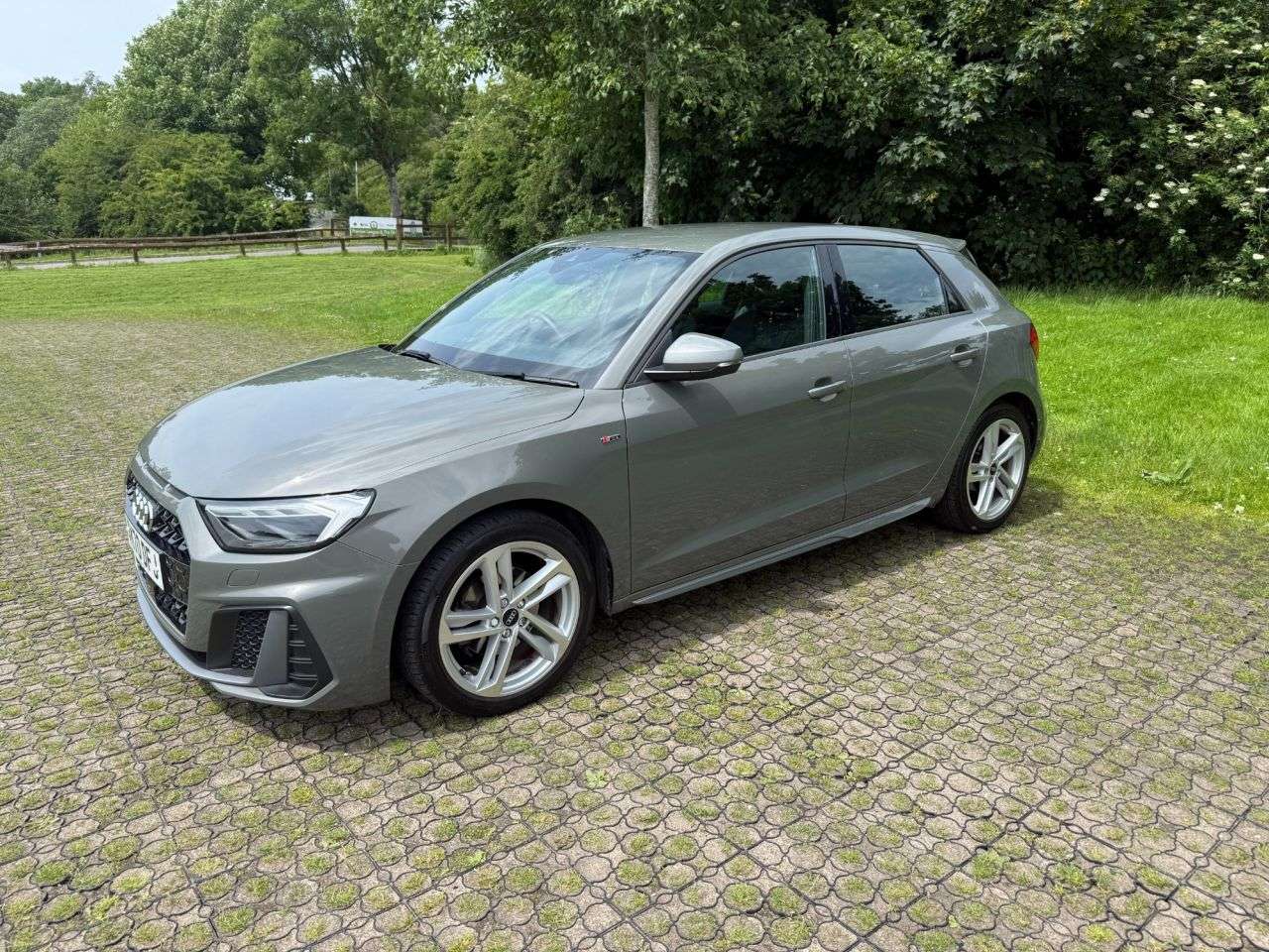 A 2020 AUDI A1 1.0 TFSI 30 S line Sportback 5dr Petrol Manual Euro 6 (s/s) (116 ps) A 2020 AUDI A1 1.0 TFSI 30 S line Sportback 5dr Petrol Manual Euro 6 (s/s) (116 ps)