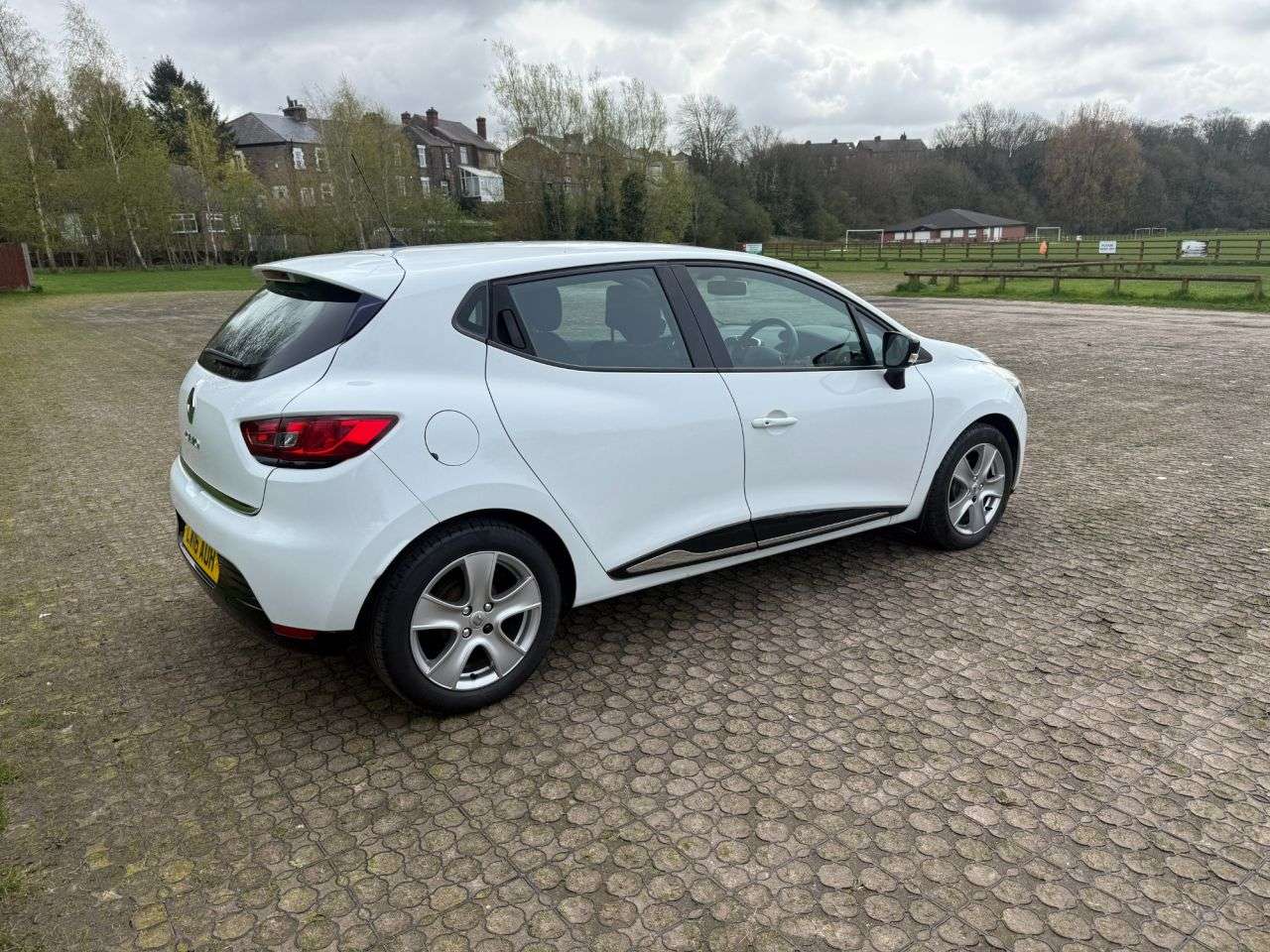2016 RENAULT CLIO 2016 RENAULT CLIO