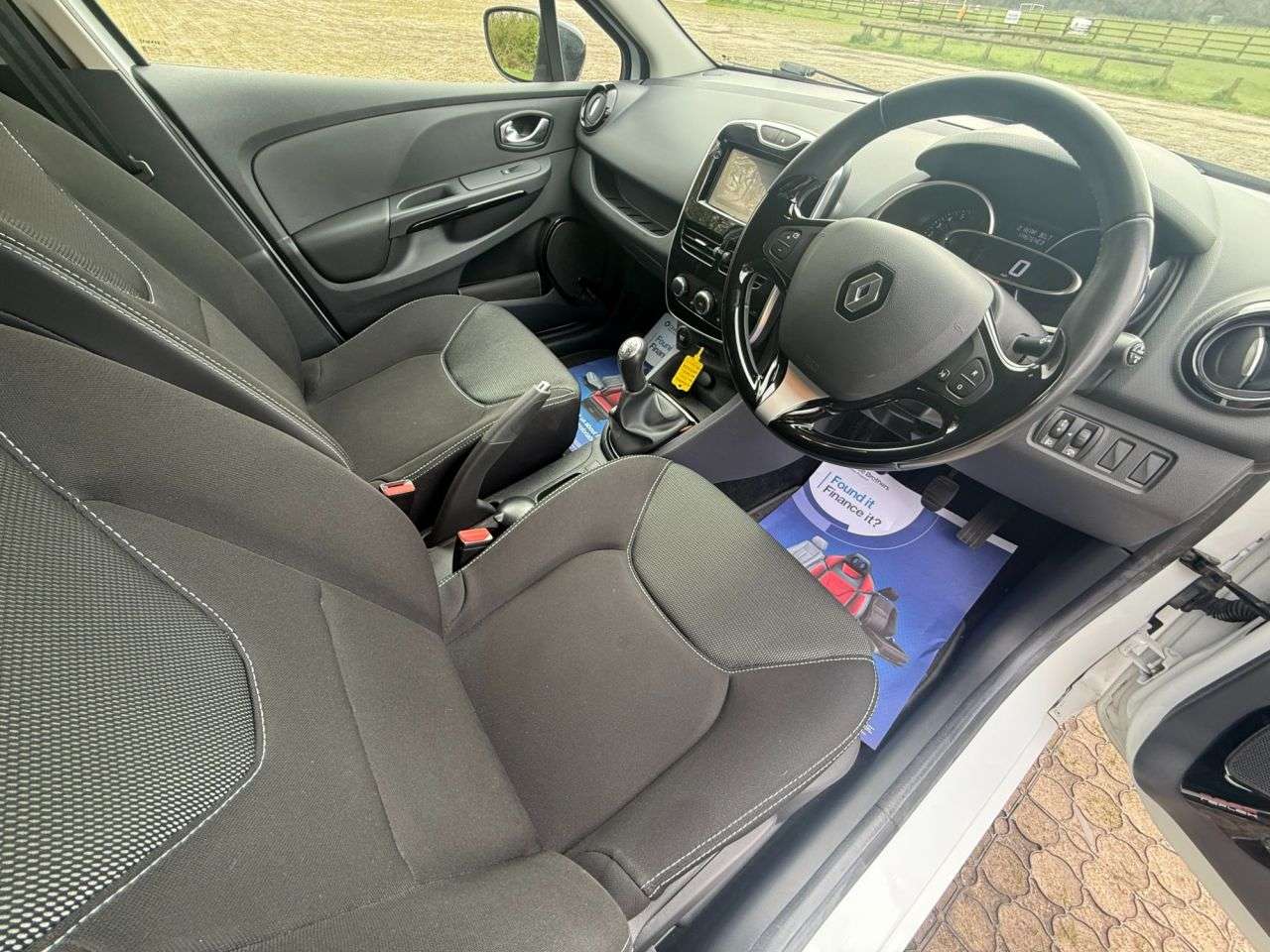 2016 RENAULT CLIO 2016 RENAULT CLIO