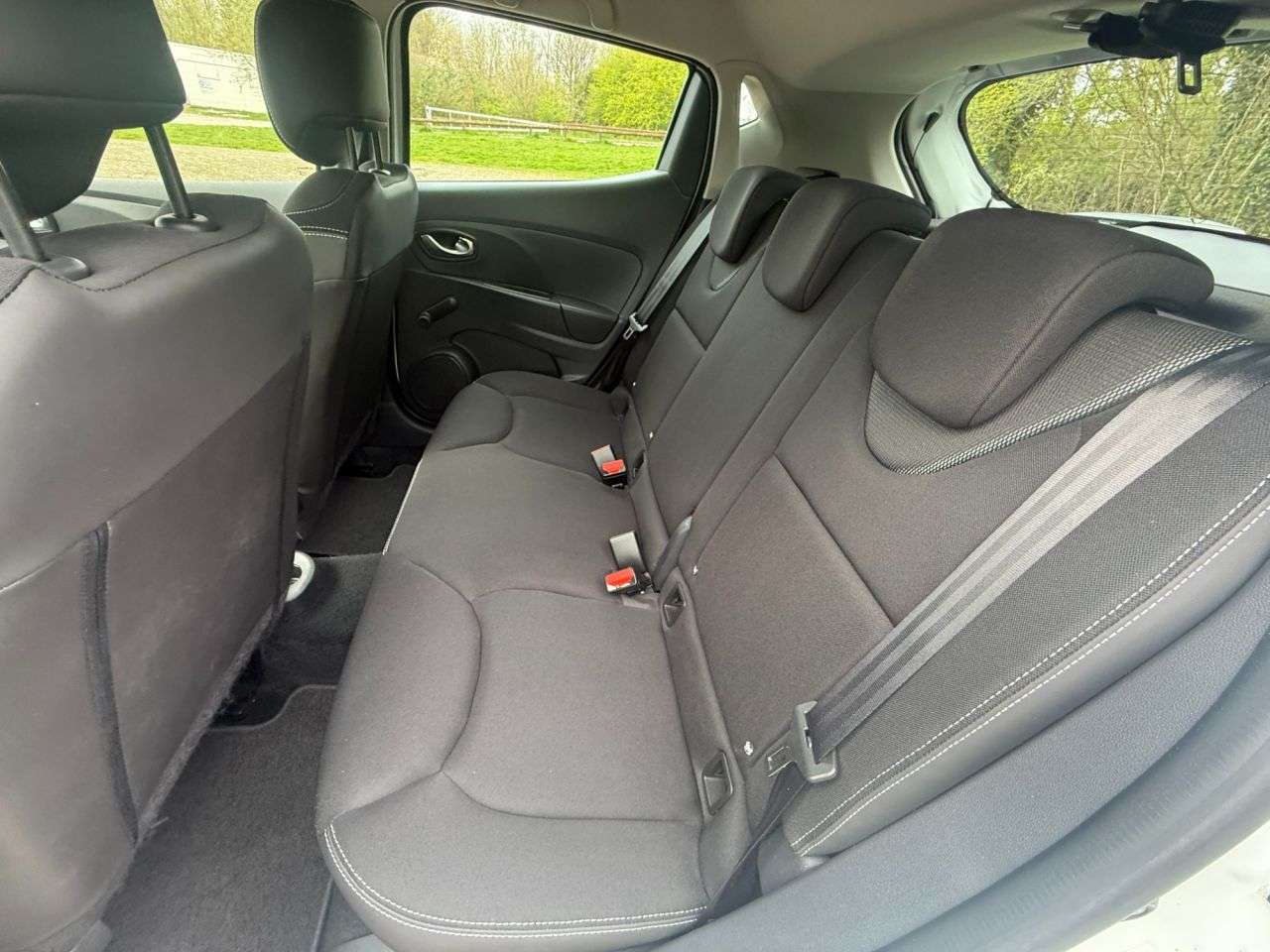 2016 RENAULT CLIO 2016 RENAULT CLIO