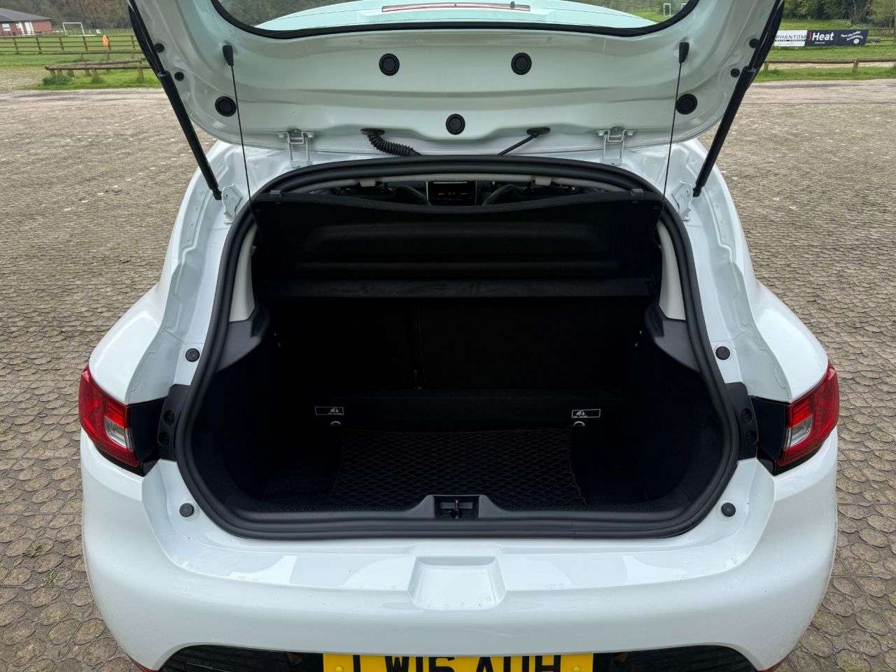 2016 RENAULT CLIO 2016 RENAULT CLIO