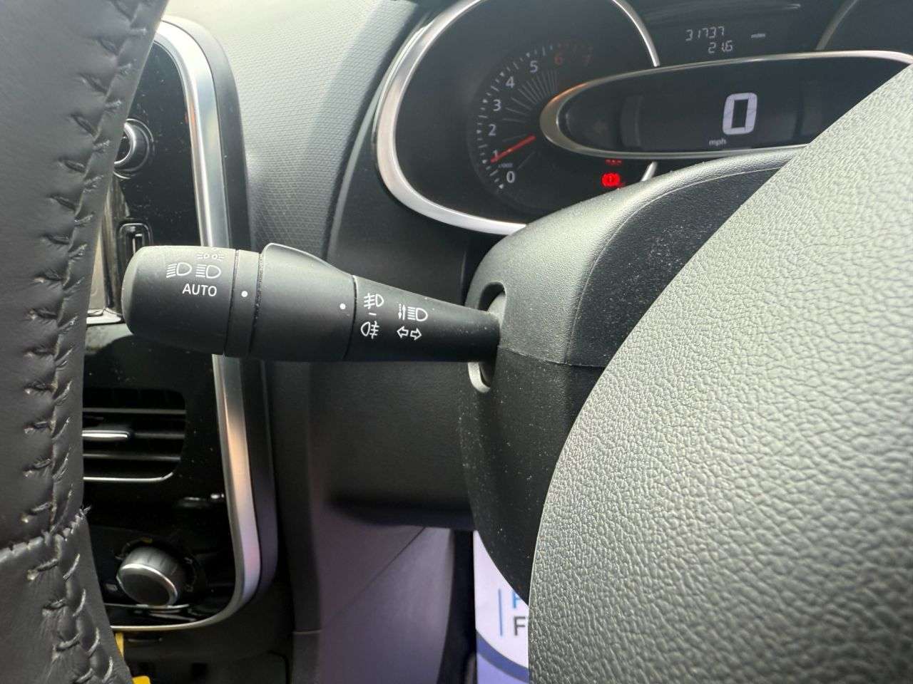 2016 RENAULT CLIO 2016 RENAULT CLIO