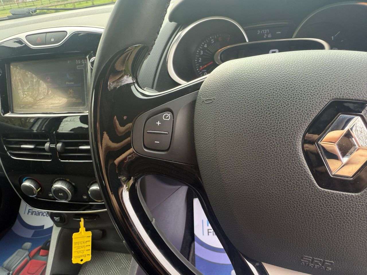 2016 RENAULT CLIO 2016 RENAULT CLIO