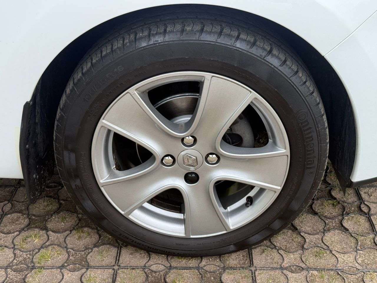 2016 RENAULT CLIO 2016 RENAULT CLIO