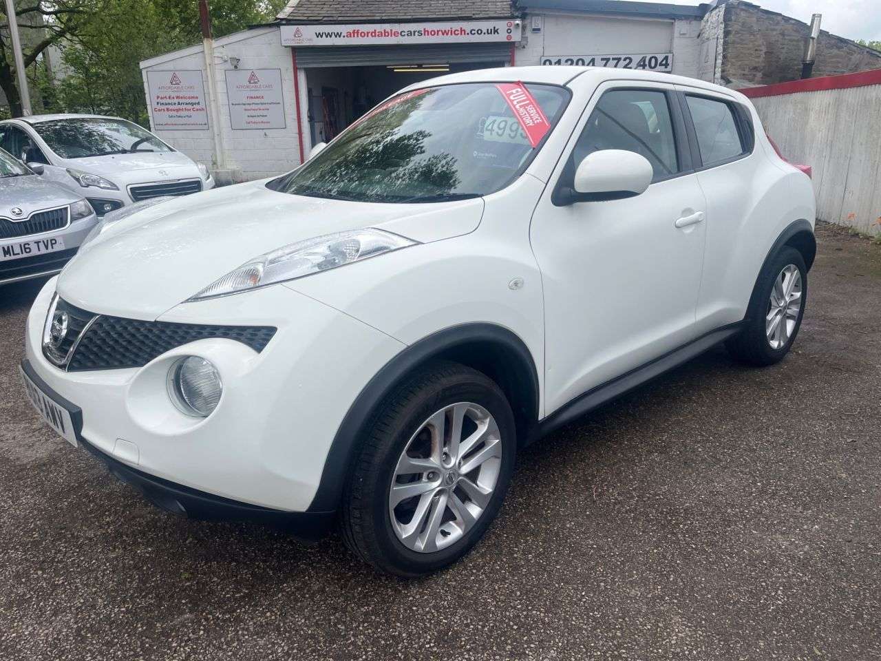 A 2013 NISSAN JUKE 1.6 Acenta SUV 5dr Petrol Manual Euro 5 (s/s) (117 ps) A 2013 NISSAN JUKE 1.6 Acenta SUV 5dr Petrol Manual Euro 5 (s/s) (117 ps)
