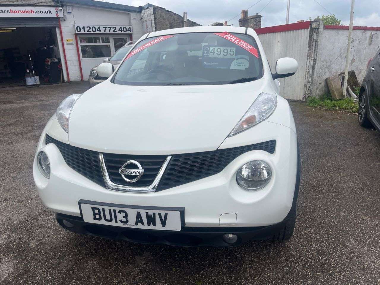 A 2013 NISSAN JUKE 1.6 Acenta SUV 5dr Petrol Manual Euro 5 (s/s) (117 ps) A 2013 NISSAN JUKE 1.6 Acenta SUV 5dr Petrol Manual Euro 5 (s/s) (117 ps)