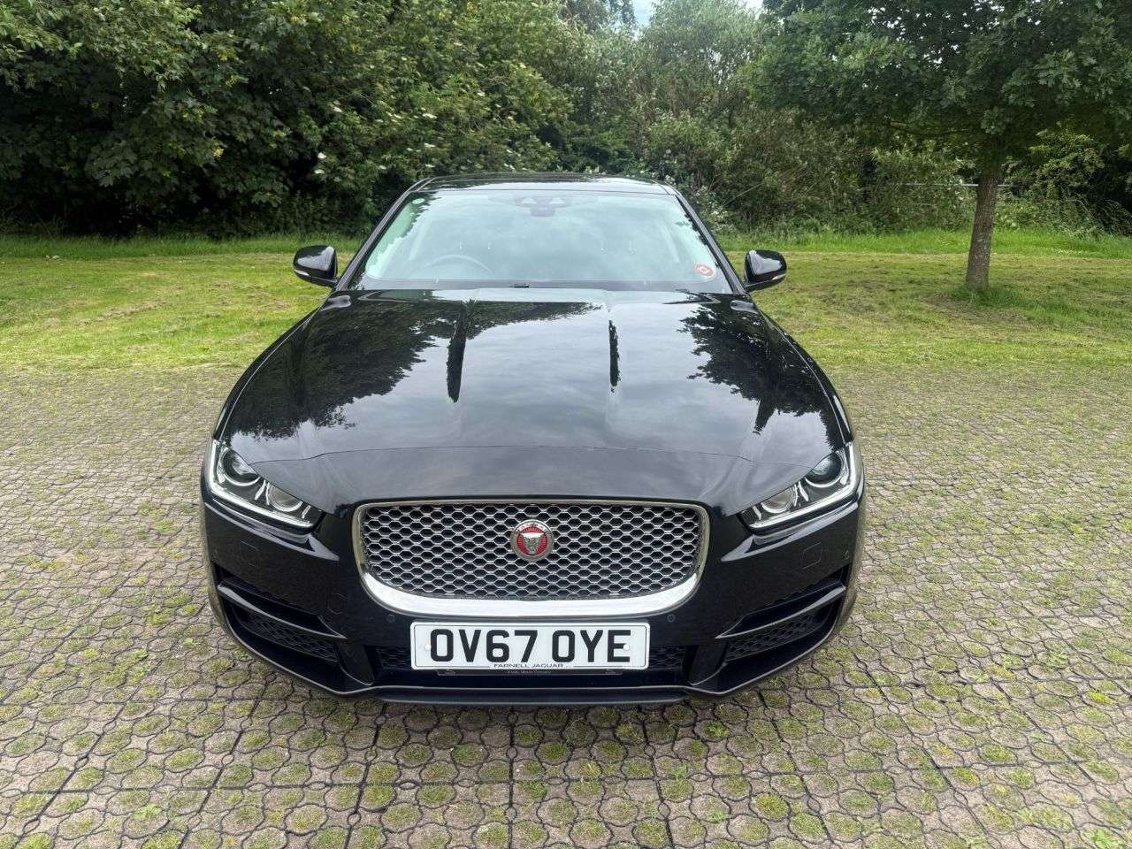 A 2017 JAGUAR XE 2.0d Portfolio Saloon 4dr Diesel Auto AWD Euro 6 (s/s) (180 ps) A 2017 JAGUAR XE 2.0d Portfolio Saloon 4dr Diesel Auto AWD Euro 6 (s/s) (180 ps)