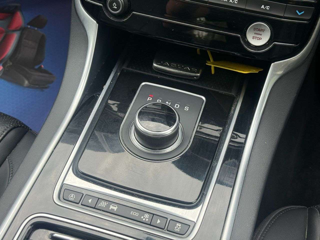 2017 JAGUAR XE 2017 JAGUAR XE