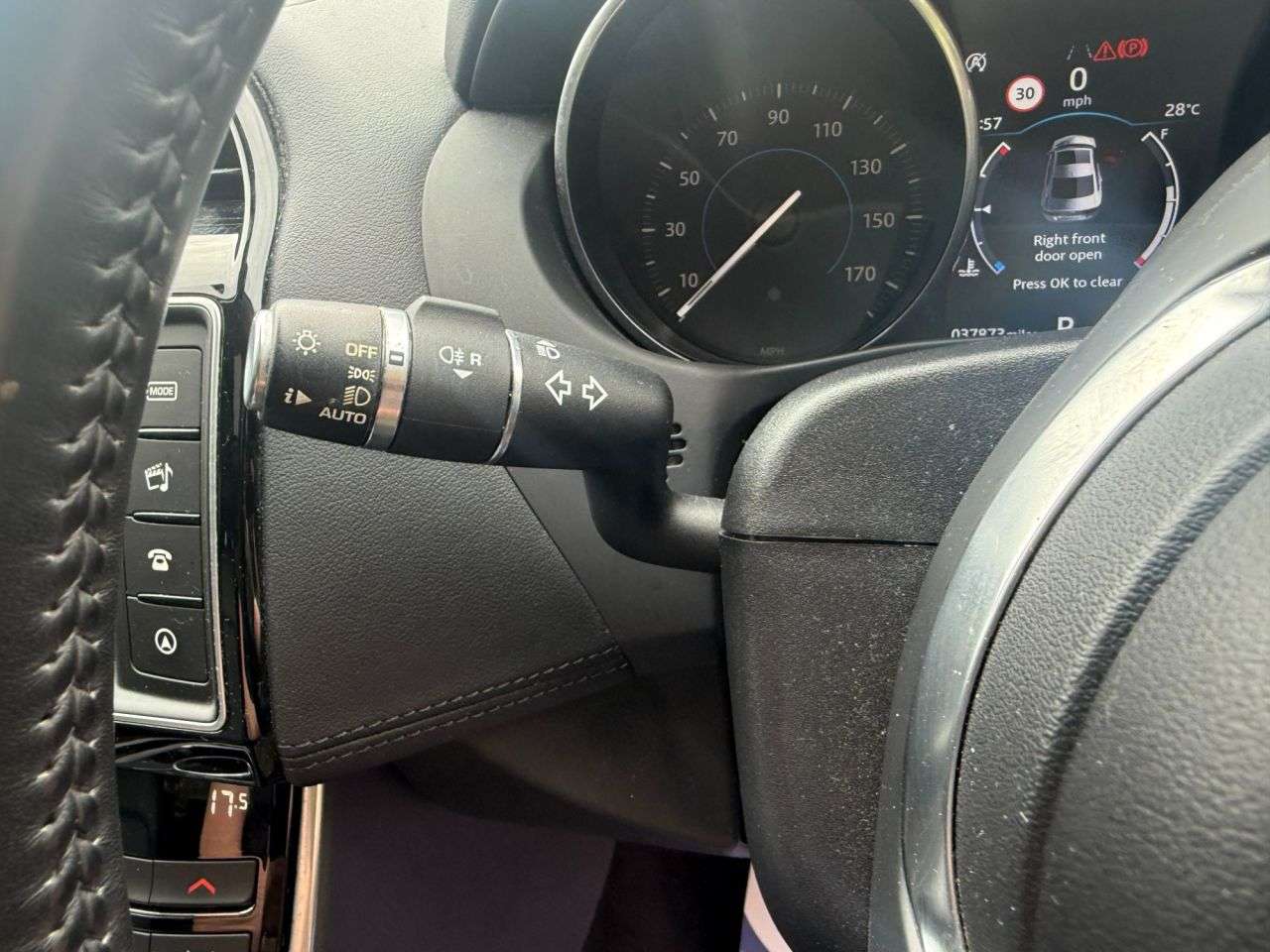 2017 JAGUAR XE 2017 JAGUAR XE