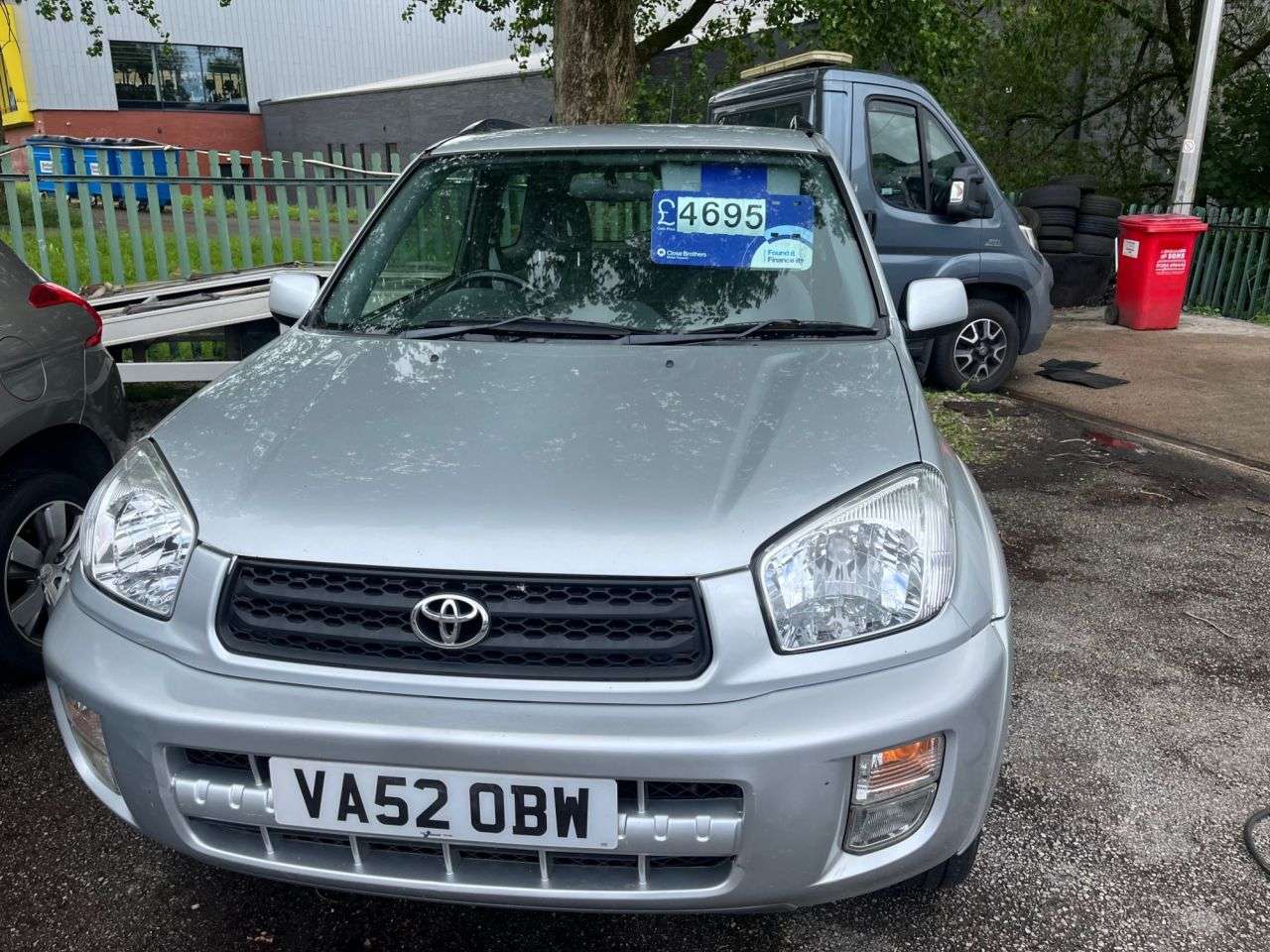 A 2002 TOYOTA RAV4 2.0 VVT-i NRG SUV 3dr Petrol Automatic 4WD (224 g/km, 147 bhp) A 2002 TOYOTA RAV4 2.0 VVT-i NRG SUV 3dr Petrol Automatic 4WD (224 g/km, 147 bhp)