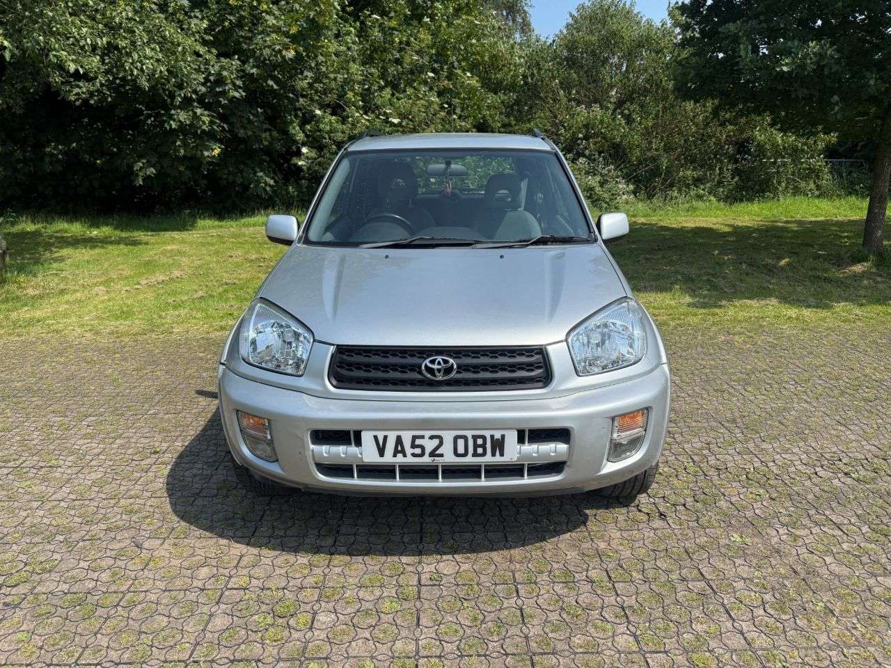 A 2002 TOYOTA RAV4 2.0 VVT-i NRG SUV 3dr Petrol Automatic 4WD (224 g/km, 147 bhp) A 2002 TOYOTA RAV4 2.0 VVT-i NRG SUV 3dr Petrol Automatic 4WD (224 g/km, 147 bhp)