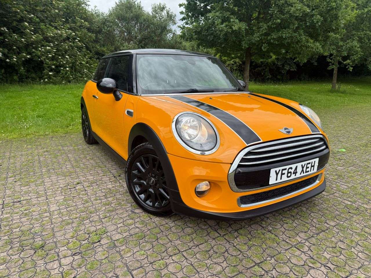 A 2014 MINI HATCH 1.5 Cooper Hatchback 3dr Petrol Auto Euro 6 (s/s) (136 ps) A 2014 MINI HATCH 1.5 Cooper Hatchback 3dr Petrol Auto Euro 6 (s/s) (136 ps)