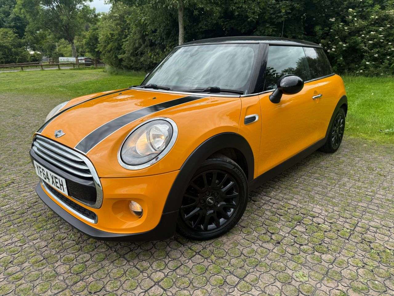 A 2014 MINI HATCH 1.5 Cooper Hatchback 3dr Petrol Auto Euro 6 (s/s) (136 ps) A 2014 MINI HATCH 1.5 Cooper Hatchback 3dr Petrol Auto Euro 6 (s/s) (136 ps)