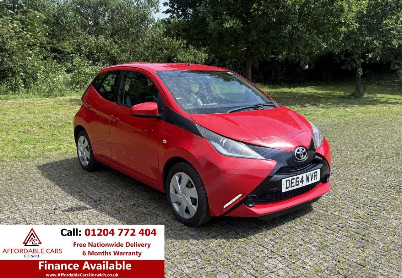 A 2014 TOYOTA AYGO 1.0 VVT-i x-play Hatchback 5dr Petrol Manual Euro 5 Euro 5 (68 ps) A 2014 TOYOTA AYGO 1.0 VVT-i x-play Hatchback 5dr Petrol Manual Euro 5 Euro 5 (68 ps)