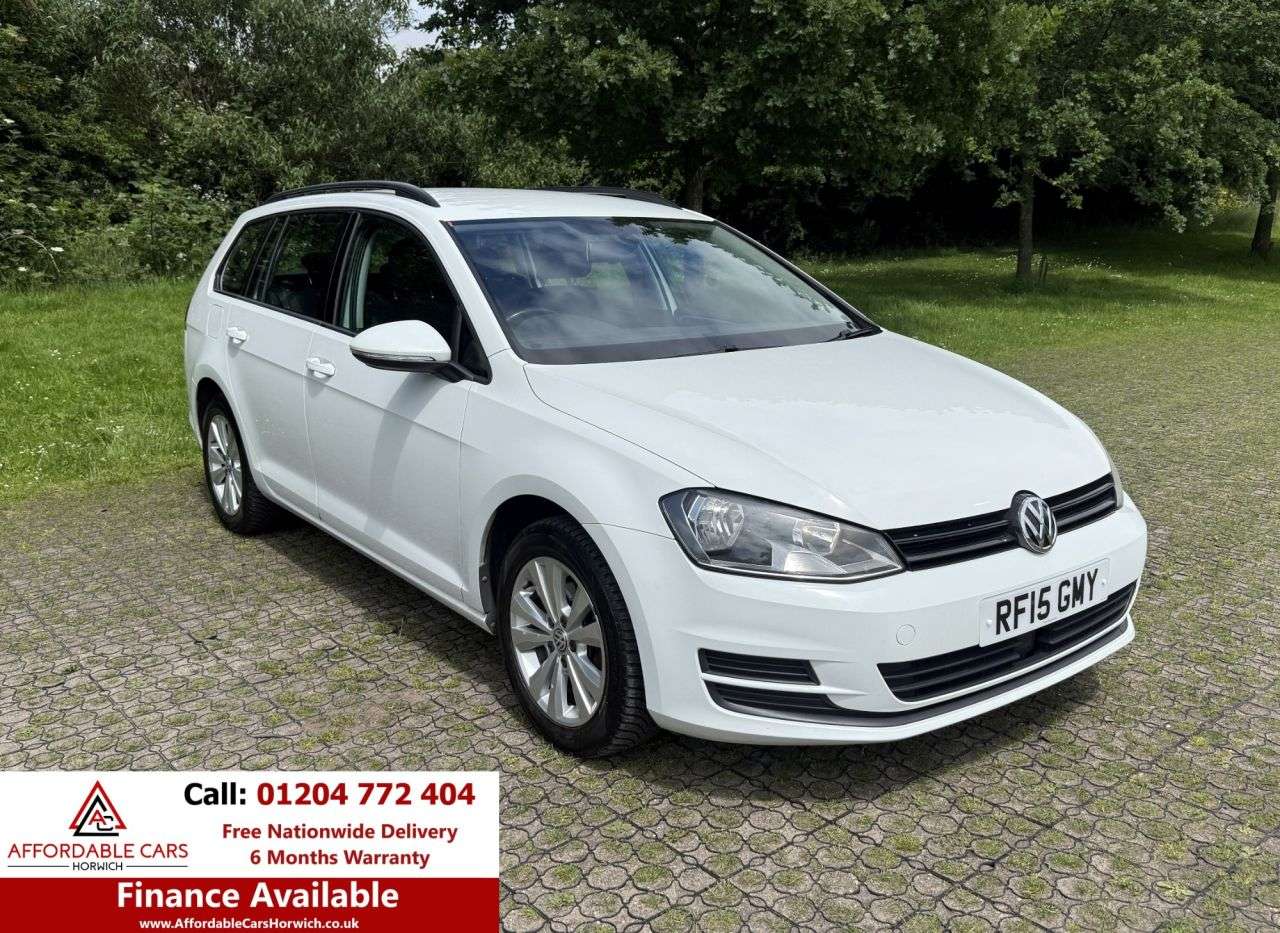 A 2015 VOLKSWAGEN GOLF 1.6 TDI BlueMotion Tech SE Estate 5dr Diesel DSG Euro 6 (s/s) (110 ps) A 2015 VOLKSWAGEN GOLF 1.6 TDI BlueMotion Tech SE Estate 5dr Diesel DSG Euro 6 (s/s) (110 ps)