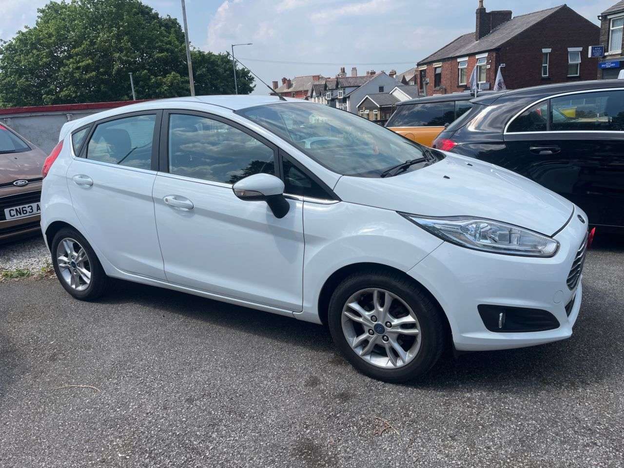 A 2016 FORD FIESTA 1.0T EcoBoost Zetec Hatchback 5dr Petrol Powershift Euro 6 (100 ps) A 2016 FORD FIESTA 1.0T EcoBoost Zetec Hatchback 5dr Petrol Powershift Euro 6 (100 ps)
