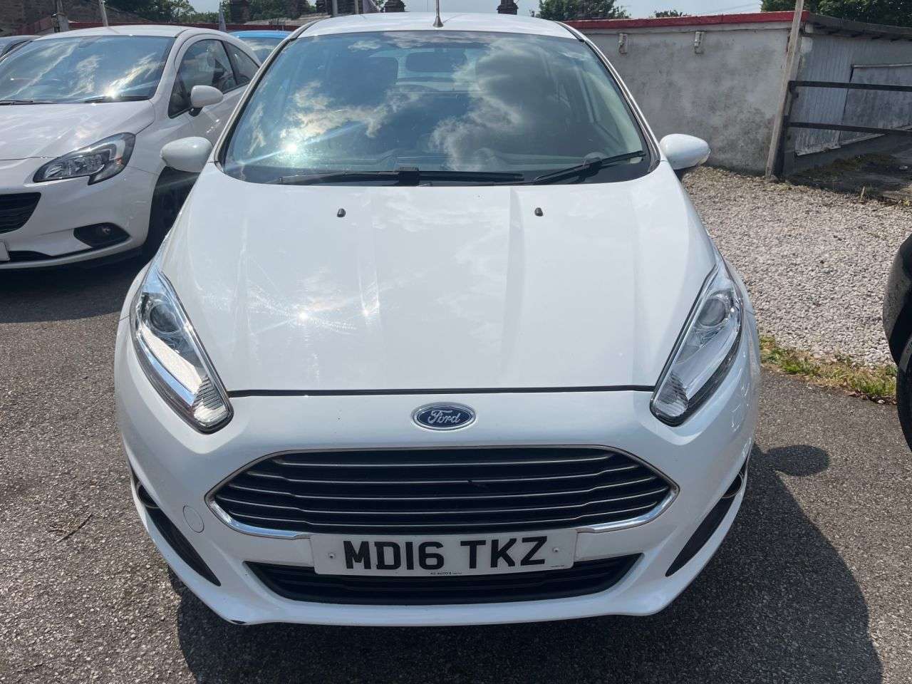 A 2016 FORD FIESTA 1.0T EcoBoost Zetec Hatchback 5dr Petrol Powershift Euro 6 (100 ps) A 2016 FORD FIESTA 1.0T EcoBoost Zetec Hatchback 5dr Petrol Powershift Euro 6 (100 ps)
