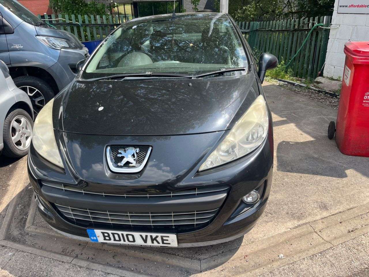 A 2010 PEUGEOT 207 CC 1.6 VTi Allure Convertible 2dr Petrol Manual Euro 5 (120 ps) A 2010 PEUGEOT 207 CC 1.6 VTi Allure Convertible 2dr Petrol Manual Euro 5 (120 ps)