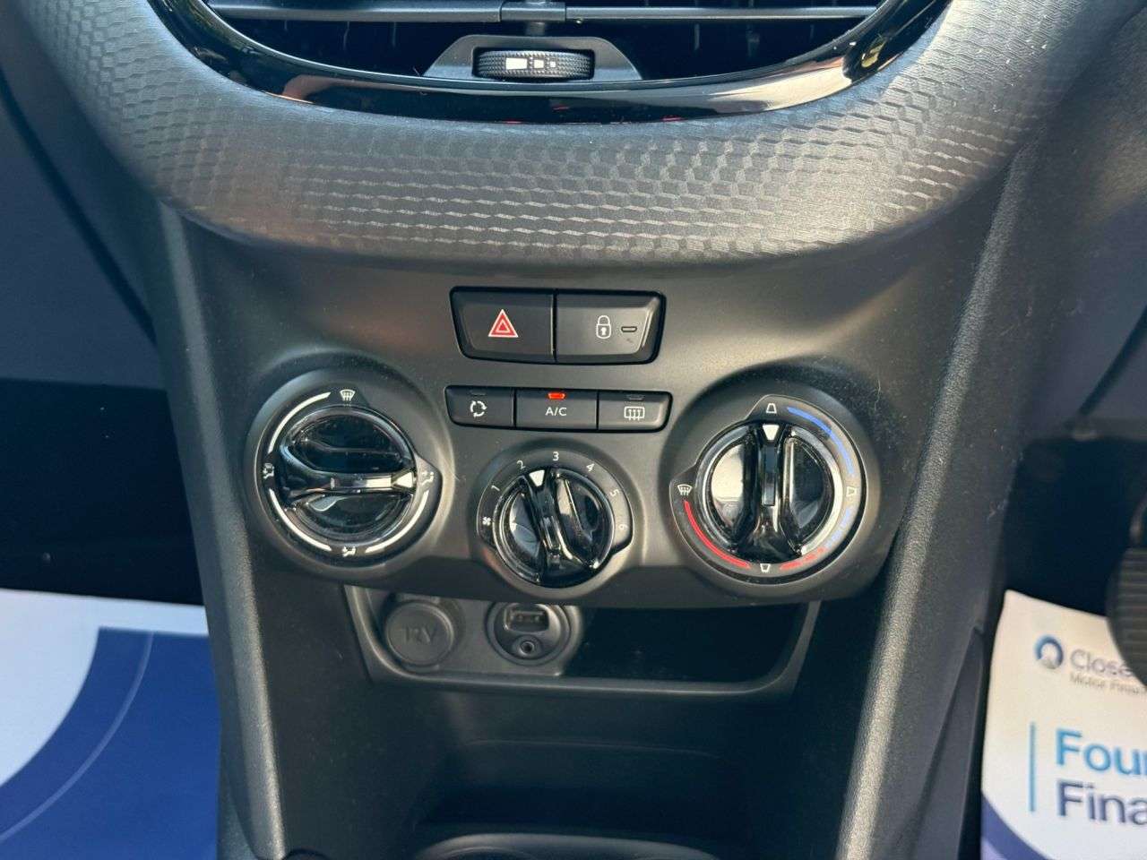 2016 PEUGEOT 208 2016 PEUGEOT 208