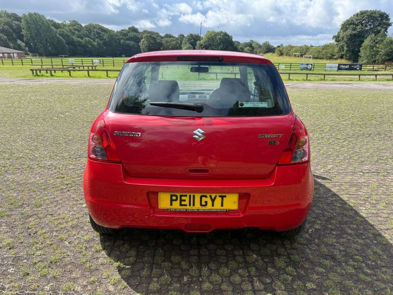 2011 SUZUKI SWIFT 2011 SUZUKI SWIFT