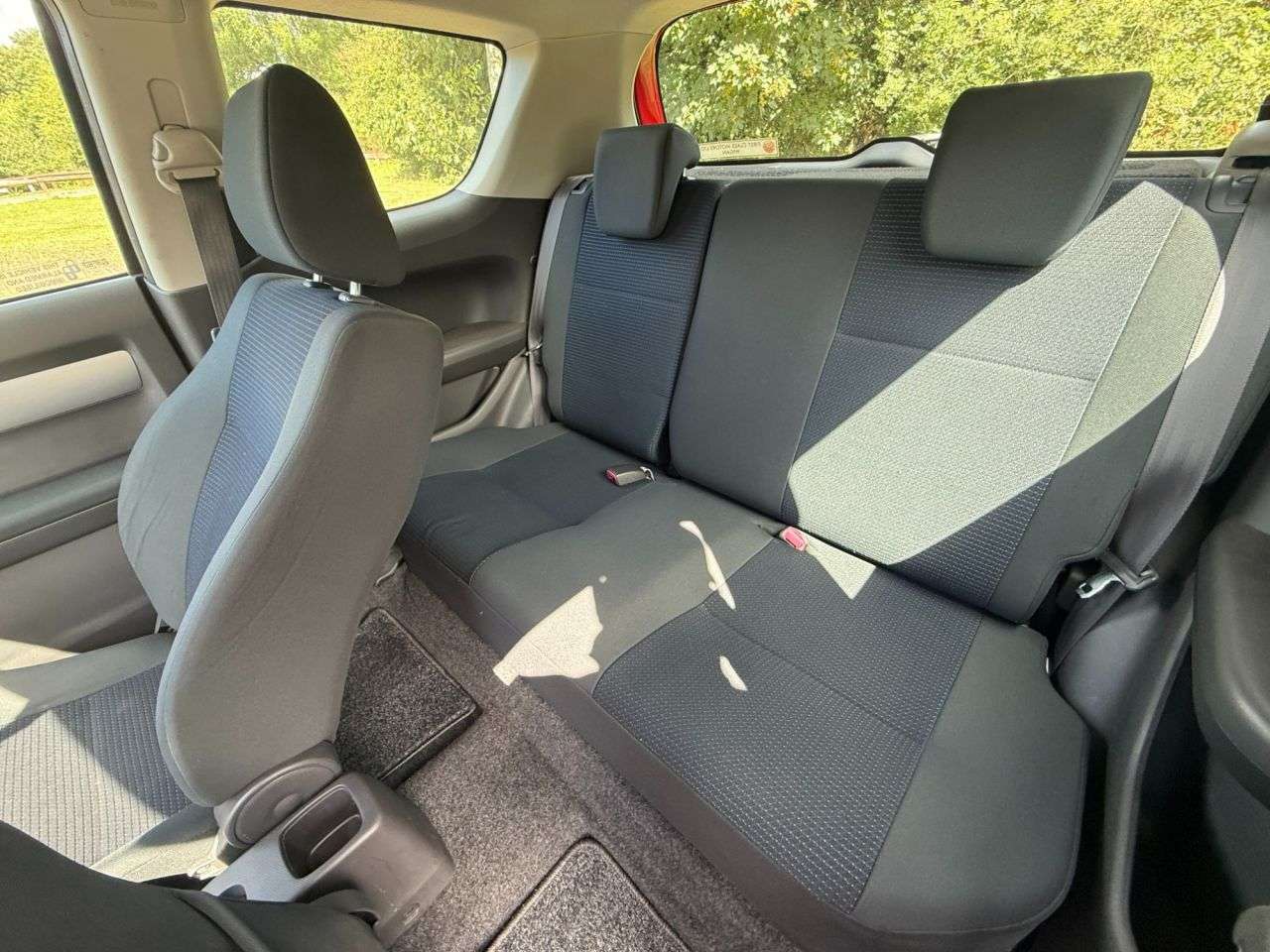 2011 SUZUKI SWIFT 2011 SUZUKI SWIFT