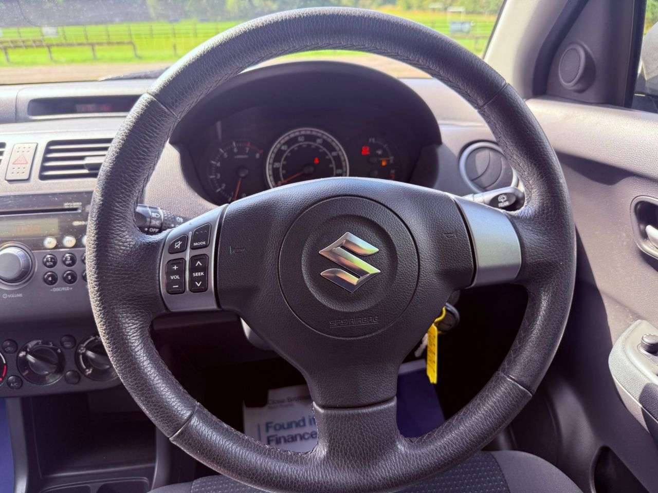 2011 SUZUKI SWIFT 2011 SUZUKI SWIFT