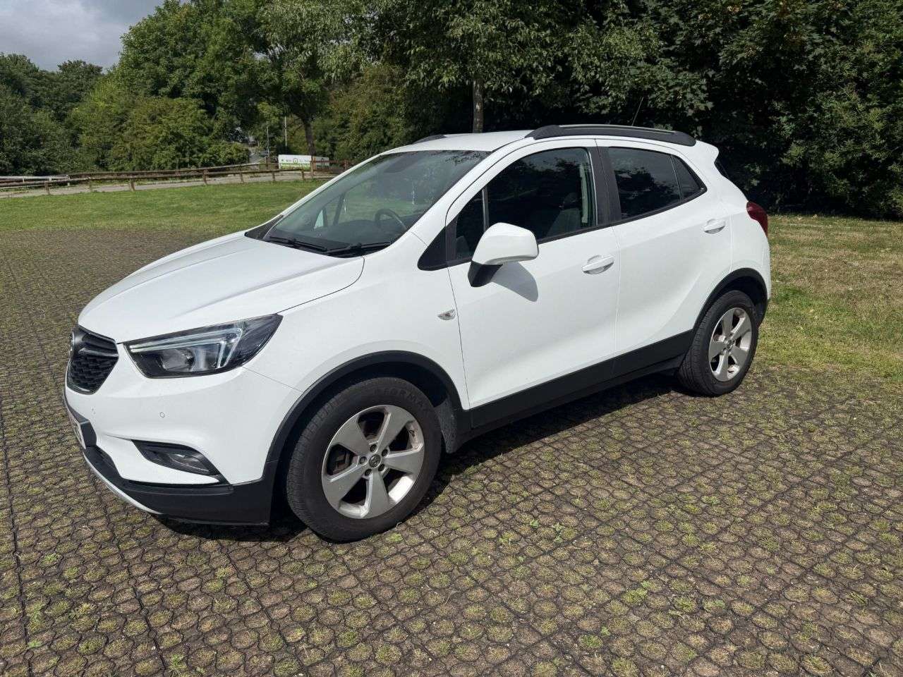 A 2017 VAUXHALL MOKKA X 1.6 CDTi ecoFLEX Design Nav SUV 5dr Diesel Manual Euro 6 (s/s) 17in Alloy ( A 2017 VAUXHALL MOKKA X 1.6 CDTi ecoFLEX Design Nav SUV 5dr Diesel Manual Euro 6 (s/s) 17in Alloy (