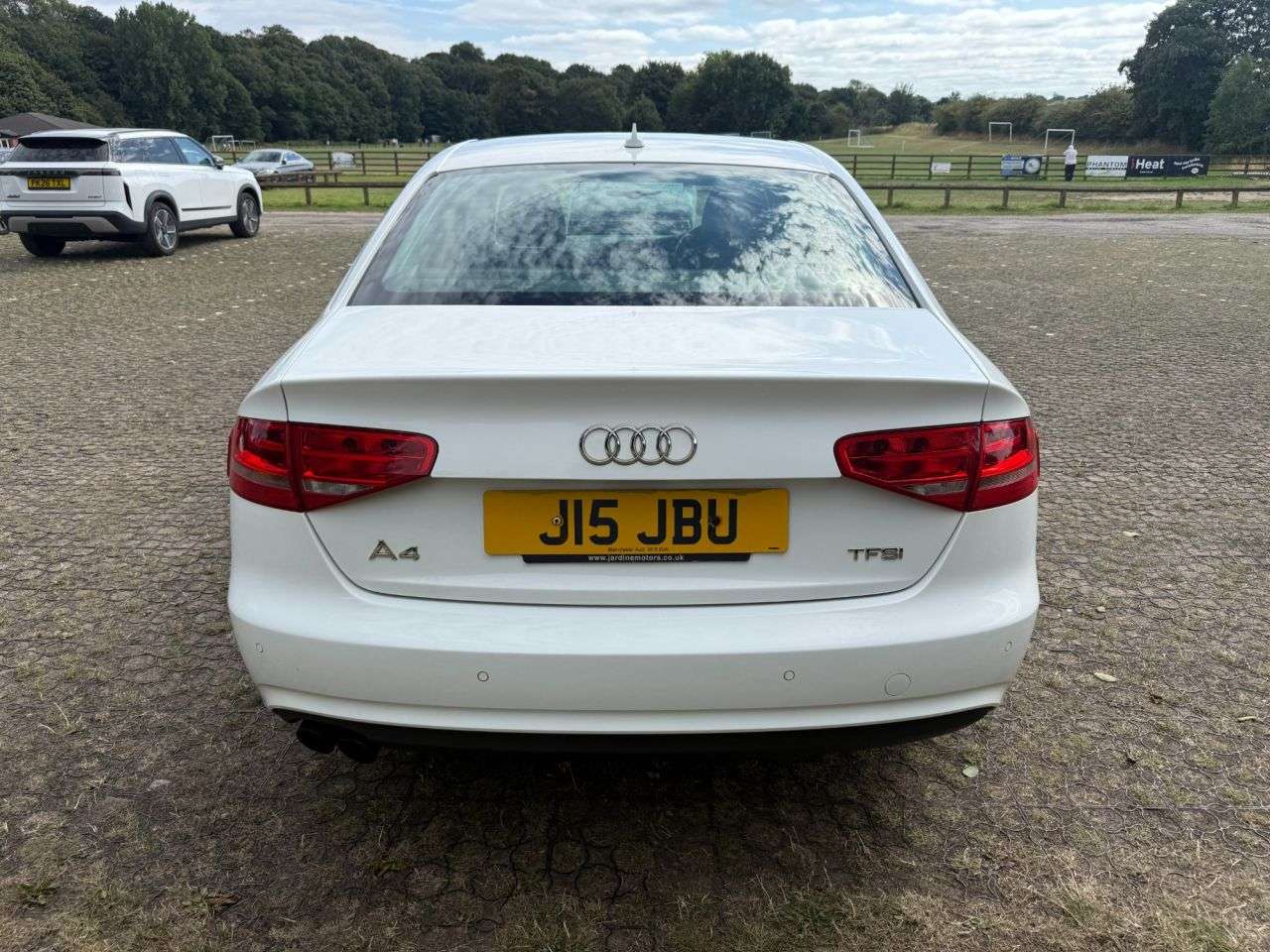 A 2014 AUDI A4 1.8 TFSI SE Technik Saloon 4dr Petrol Manual Euro 5 (s/s) (120 ps) A 2014 AUDI A4 1.8 TFSI SE Technik Saloon 4dr Petrol Manual Euro 5 (s/s) (120 ps)