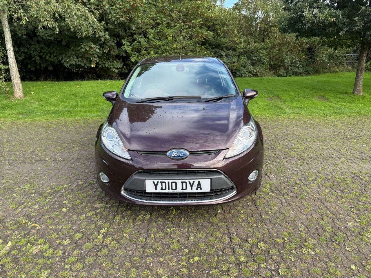 A 2010 FORD FIESTA 1.4 Titanium Hatchback 5dr Petrol Manual (133 g/km, 94 bhp) A 2010 FORD FIESTA 1.4 Titanium Hatchback 5dr Petrol Manual (133 g/km, 94 bhp)