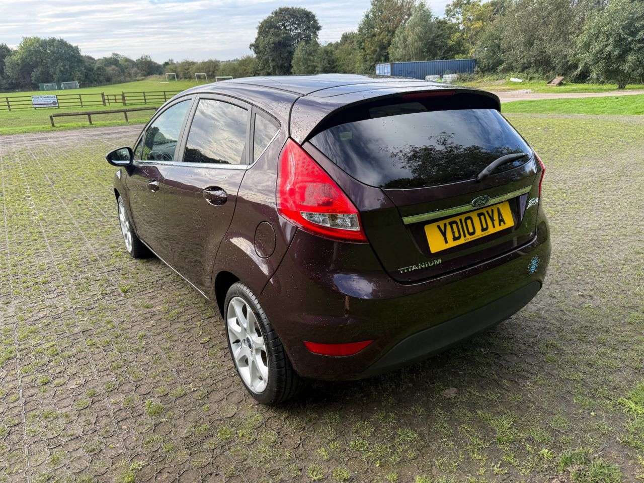A 2010 FORD FIESTA 1.4 Titanium Hatchback 5dr Petrol Manual (133 g/km, 94 bhp) A 2010 FORD FIESTA 1.4 Titanium Hatchback 5dr Petrol Manual (133 g/km, 94 bhp)