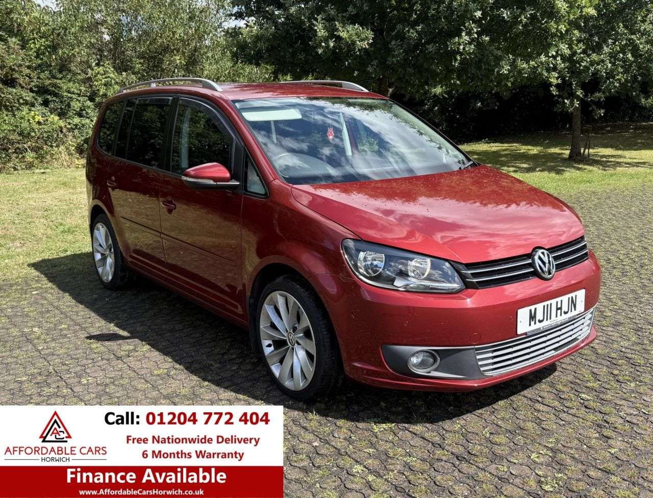 A 2011 VOLKSWAGEN TOURAN 1.6 TDI SE MPV 5dr Diesel Manual Euro 5 (105 ps) A 2011 VOLKSWAGEN TOURAN 1.6 TDI SE MPV 5dr Diesel Manual Euro 5 (105 ps)