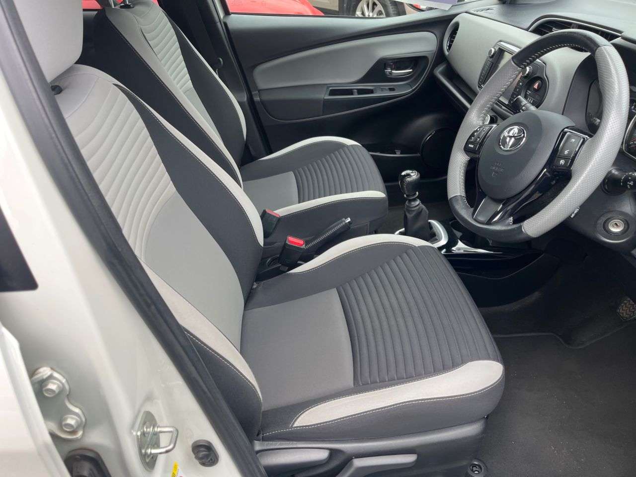 2016 TOYOTA YARIS 2016 TOYOTA YARIS