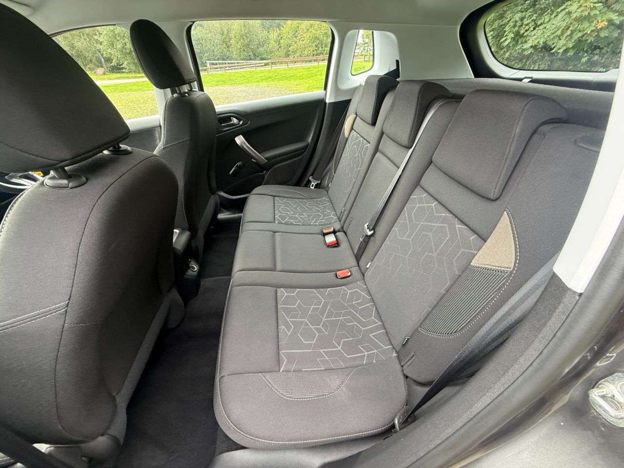 2016 PEUGEOT 2008 2016 PEUGEOT 2008