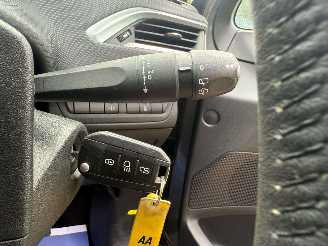2016 PEUGEOT 2008 2016 PEUGEOT 2008
