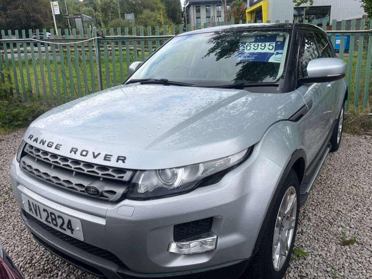 A 2013 LAND ROVER RANGE ROVER EVOQUE 2.2 SD4 Pure Tech SUV 5dr Diesel Manual 4WD Euro 5 (s/s) (190 ps) A 2013 LAND ROVER RANGE ROVER EVOQUE 2.2 SD4 Pure Tech SUV 5dr Diesel Manual 4WD Euro 5 (s/s) (190 ps)