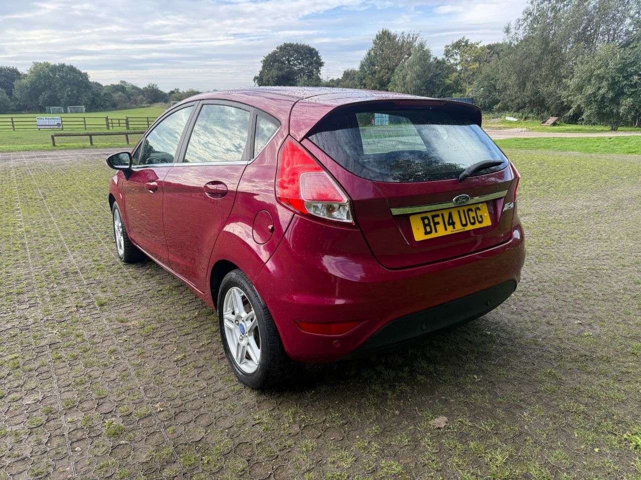 A 2014 FORD FIESTA 1.6 Zetec Hatchback 5dr Petrol Powershift Euro 5 (105 ps) A 2014 FORD FIESTA 1.6 Zetec Hatchback 5dr Petrol Powershift Euro 5 (105 ps)