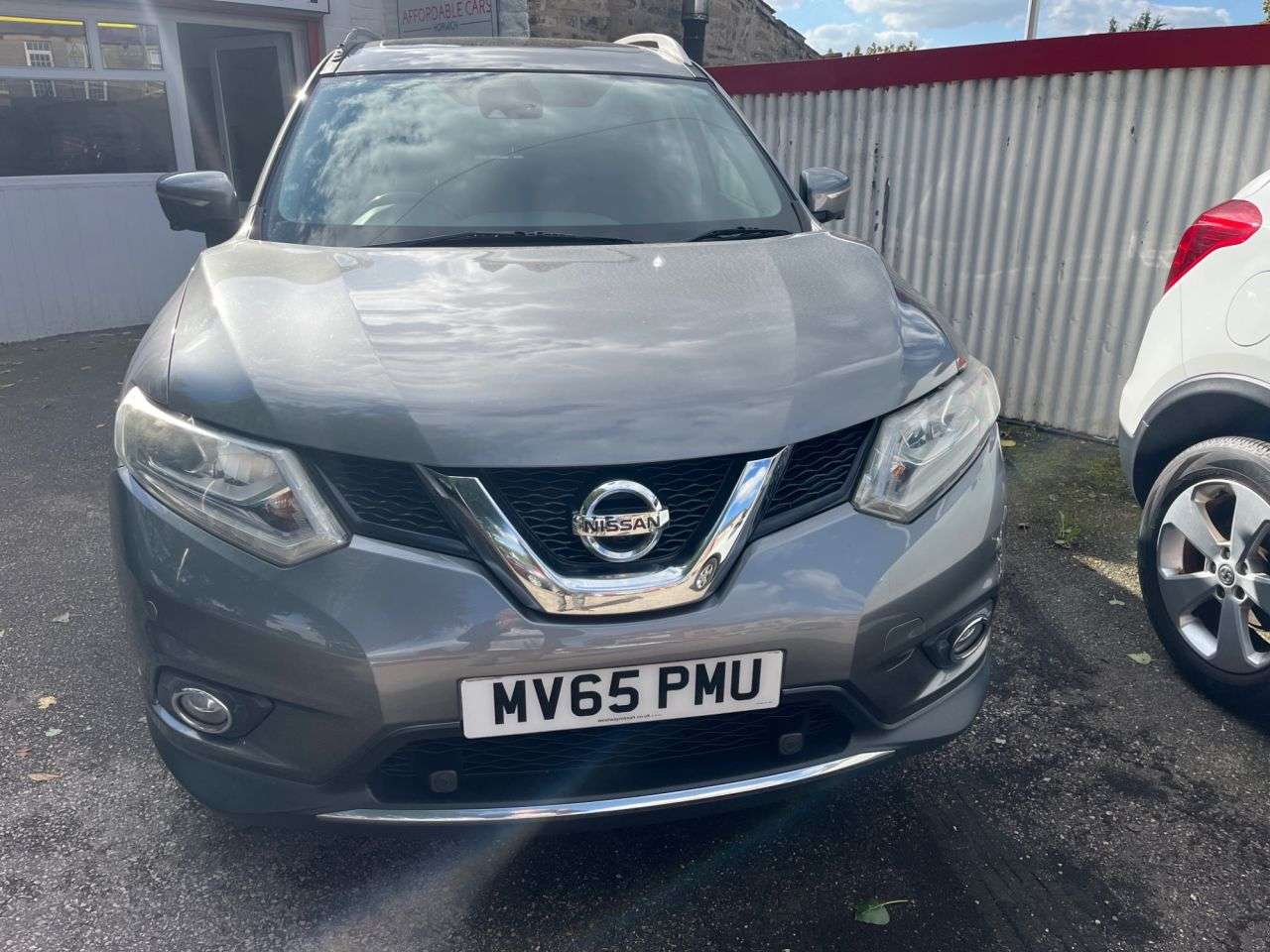 A 2015 NISSAN X-TRAIL 1.6 dCi Tekna SUV 5dr Diesel Manual 4WD Euro 6 (s/s) (130 ps) A 2015 NISSAN X-TRAIL 1.6 dCi Tekna SUV 5dr Diesel Manual 4WD Euro 6 (s/s) (130 ps)