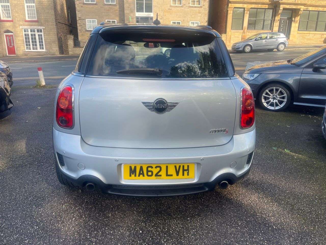 A 2012 MINI COUNTRYMAN 1.6 Cooper S SUV 5dr Petrol Manual ALL4 Euro 5 (s/s) (184 ps) A 2012 MINI COUNTRYMAN 1.6 Cooper S SUV 5dr Petrol Manual ALL4 Euro 5 (s/s) (184 ps)
