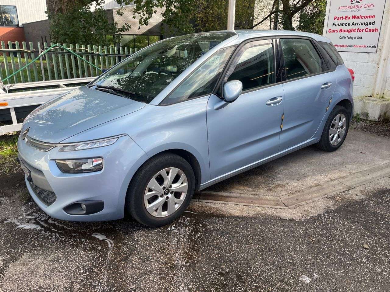 A 2014 CITROEN C4 PICASSO 1.6 e-HDi VTR+ MPV 5dr Diesel ETG6 Euro 5 (s/s) (115 ps) A 2014 CITROEN C4 PICASSO 1.6 e-HDi VTR+ MPV 5dr Diesel ETG6 Euro 5 (s/s) (115 ps)