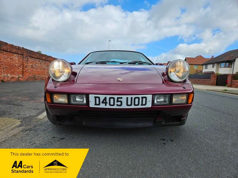 A 1986 PORSCHE 928 S2 4.7 86.5 A 1986 PORSCHE 928 S2 4.7 86.5