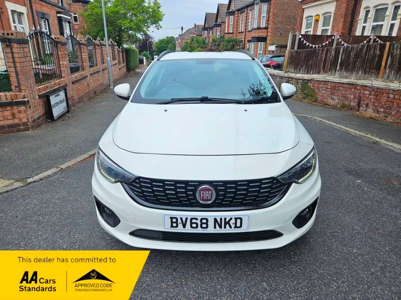 A 2018 FIAT TIPO 1.4 T-JET EASY PLUS A 2018 FIAT TIPO 1.4 T-JET EASY PLUS
