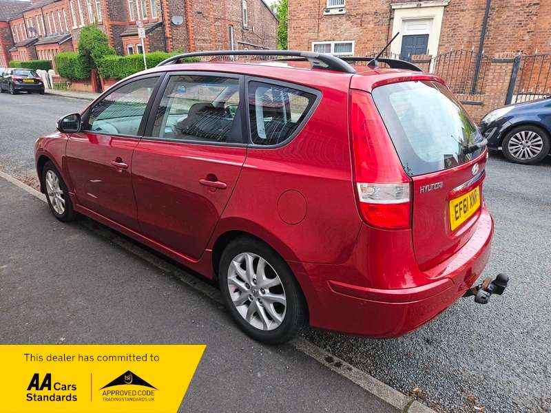 A 2012 HYUNDAI I30 CRDI COMFORT A 2012 HYUNDAI I30 CRDI COMFORT