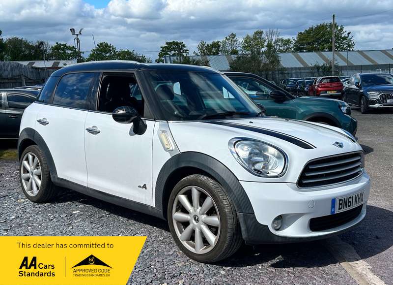 A 2011 MINI COUNTRYMAN 1.6 COOPER D ALL4 A 2011 MINI COUNTRYMAN 1.6 COOPER D ALL4